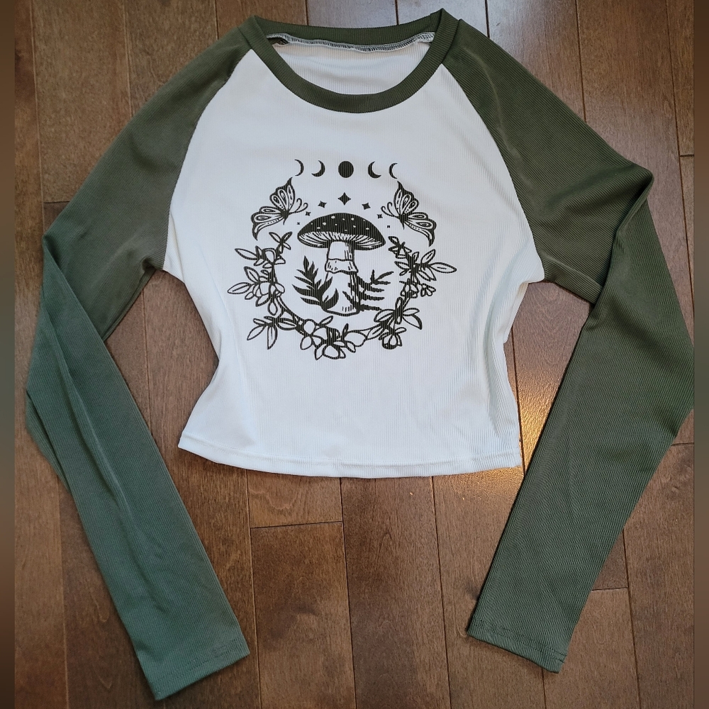 🌞3 For 10-Green and White Graphic Raglan Top
